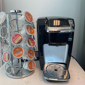 Keurig 1 cup coffee maker and K Cup Carousel
